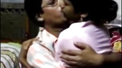 लड़की seduces प्रेमिका पर मिठाई लेस्बियन सेक्स हिंदी पिक्चर सेक्सी फिल्म