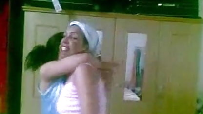 अमेरिकी आदमी सभी रात लंबे समय fucks सुंदर सेक्सी वीडियो हिंदी मूवी में टैगा से पटाया