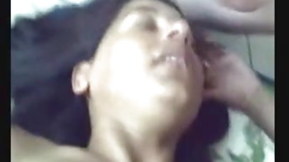 गर्म काले बाल सेक्सी वीडियो में हिंदी मूवी वाली fucks सुनहरे बालों वाली प्रेमिका पर हुड और छत के कार