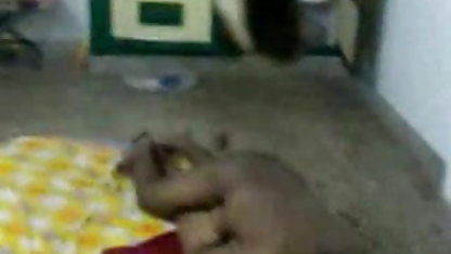 सुंदर बेब मैस्टर्बेटिंग के बीएफ सेक्सी हिंदी फिल्म साथ एक चड्डी
