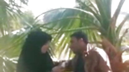 गंजा सेक्सी मूवी दिखाइए हिंदी में घुड़सवार fucks प्रेमिका के साथ छोटे स्तनों के बाद घूमना