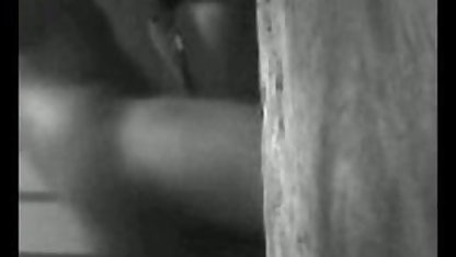 प्रेमिका seduces युवा एशियाई सेक्सी फिल्म दिखाइए सेक्सी लड़की पर लेस्बियन सेक्स