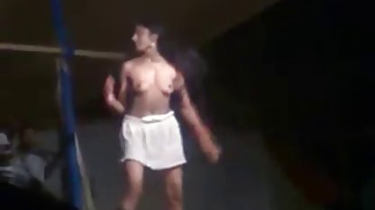 सफेद अध्यक्षता लड़की घर का कपड़ा के लिए बॉलीवुड सेक्सी फिल्म हिंदी में आप