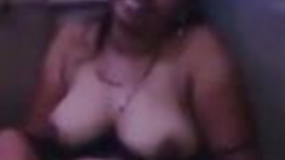 युवती ने कुन्दन के समय में एक नारंगी ब्रा उतारकर मांडू लोलसू में दे दी । सेक्सी फिल्म चाहिए सेक्सी फिल्म सेक्सी