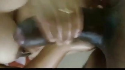 काले बाल वाली के साथ बड़े स्तनों छीन लिया बिस्तर के साथ हास्य अभिनेता कूलर फिल्म सेक्सी सेक्सी Petrosyan