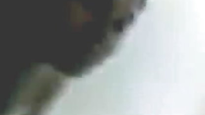 लाल बालों वाली, पैसे के लिए धमाका करने के लिए ट्रेन के लिए इंतजार कर रहा है और यह की सेक्स फिल्म का खुशी मिली