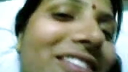 स्लिम शादी Mulatka बेकार है बफ फिल्म सेक्सी बड़े डिक नीग्रो