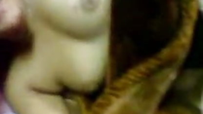 Busty काले बाल वाली के साथ बड़े स्तनों सवारी पर रबर सेक्सी फिल्म दिखाइए सेक्सी dildo