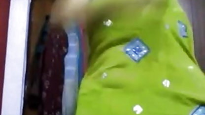 एक डॉक्टर के कार्यालय में एक दोस्त डराता है और सेक्स के साथ वीडियो सेक्सी हिंदी मूवी उसे