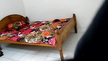स्लिम लड़की ले लिया बंद उसके जाँघिया और masturbates गीला उसके हिंदी फिल्म सेक्सी सेक्सी किट्टी