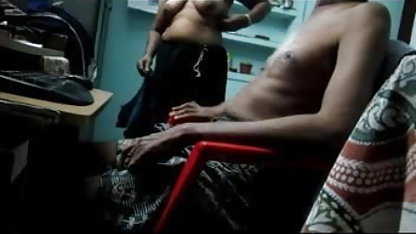 आबनूस fucks सुंदर सुनहरे बालों वीडियो फिल्म सेक्सी हिंदी में वाली के दौरान भाषा पाठ्यक्रम