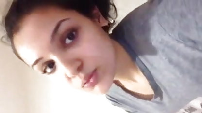 Kellyyy सेक्स सेक्स फिल्म मूवी मास्टर्बेटिंग पर the काउच (peeping)