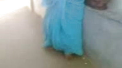 सहायता समूह से लड़की सेक्स फिल्म के प्रतियोगिता के बाद masturbates