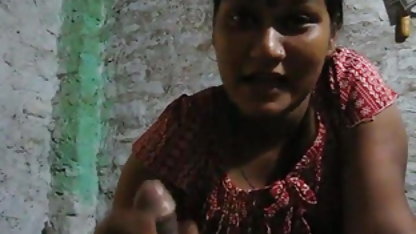 सुंदर दोस्त के गार्ड बनाता है एक दोस्त करने के लिए शैग उसके सेक्स फिल्म दिखाइए वीडियो करने के लिए थकावट