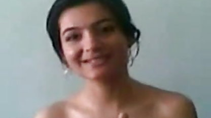कास्टिंग एजेंट प्राग ब्लू पिक्चर ब्लू पिक्चर हिंदी में में तराजू लिया और सड़क पर बाहर निकाला