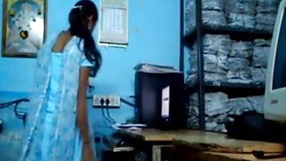 पड़ोसी है सेक्स के हिंदी सेक्सी मूवी पिक्चर साथ एक युवा जोड़ा
