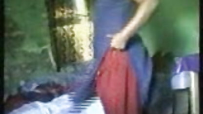 स्कीनी किशोर स्त्रीरोग सेक्सी मूवी इन हिंदी विशेषज्ञ के कार्यालय में phallus के साथ masturbates