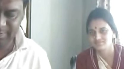 प्रेमी फिल्माया सेक्सी हिंदी फिल्म बीएफ के रूप में एक busty प्रेमिका बेकार है उसे