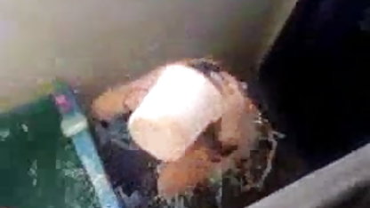 सुनहरे बालों वाली ले लिया बंद एक लेटेक्स bodysuit और दिया एक बड़े उल्लू करने के फुल सेक्सी हिंदी फिल्म लिए एक आदमी