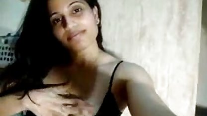 आदमी भरता है उसके मुंह काले बाल वाली के साथ अपने शुक्राणु हॉट सेक्स फिल्म के बाद सेक्स